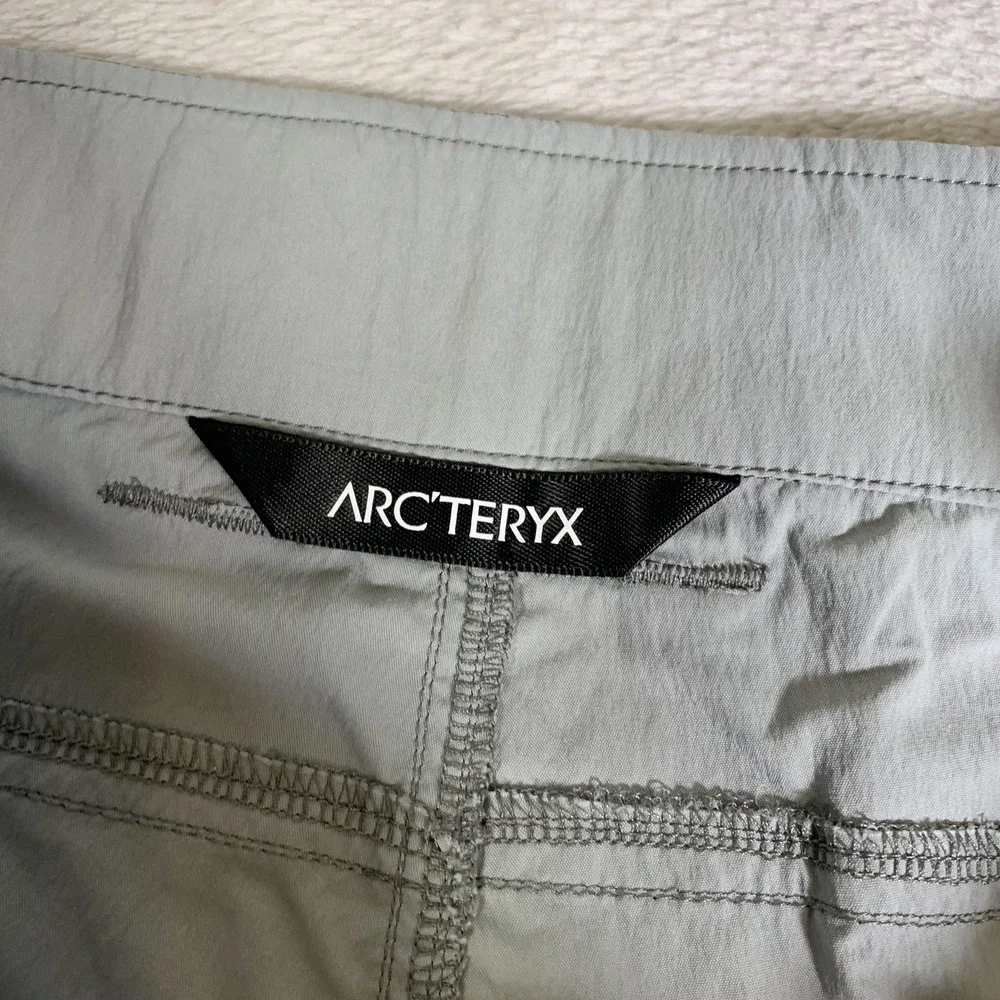 Arc'teryx Shorts Mens 36 Gray Cargo Hiking Quick Dry Stretch 13